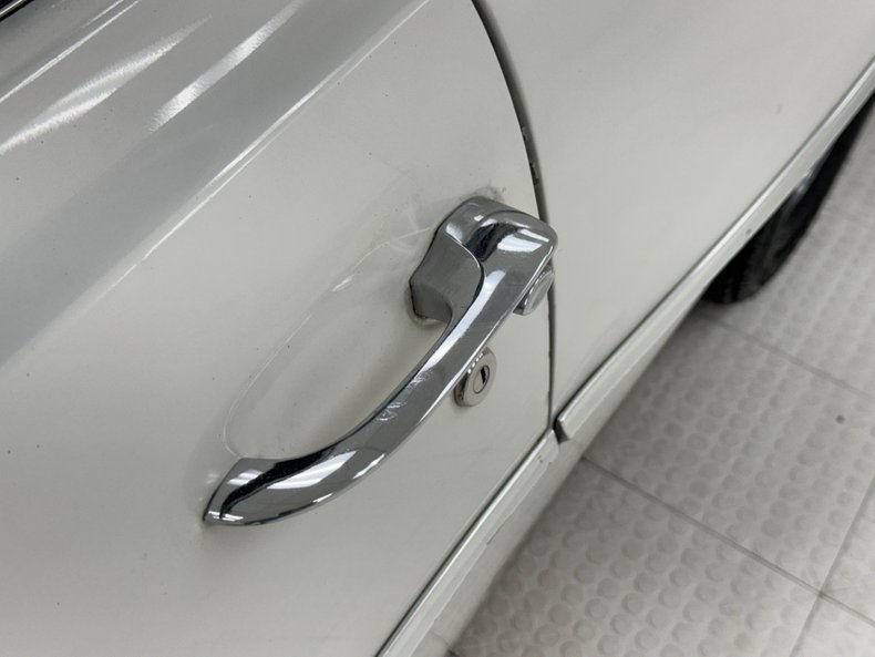 Pontiac-Catalina-1964-Cameo-Ivory-Dark-Blue-14