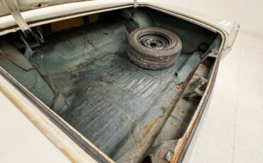 Pontiac-Catalina-1964-Cameo-Ivory-Dark-Blue-29