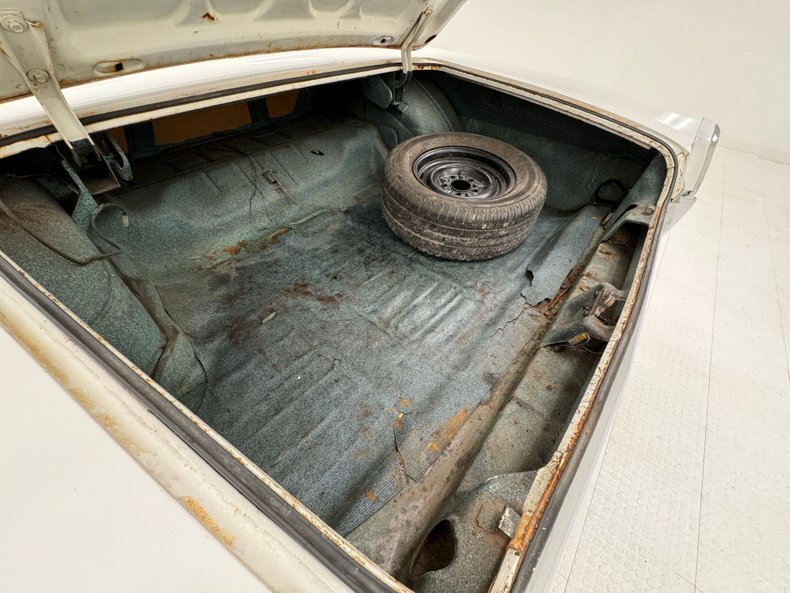 Pontiac-Catalina-1964-Cameo-Ivory-Dark-Blue-29