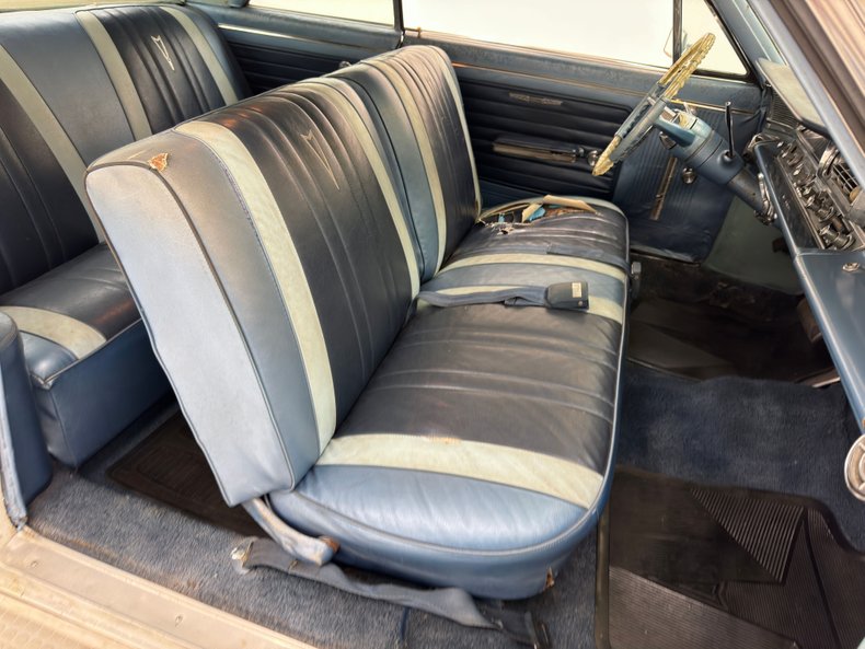 Pontiac-Catalina-1964-Cameo-Ivory-Dark-Blue-38
