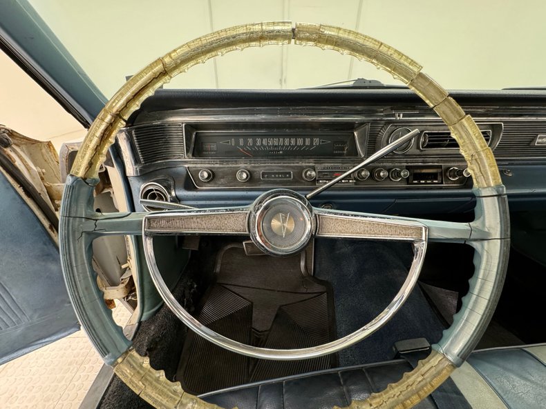 Pontiac-Catalina-1964-Cameo-Ivory-Dark-Blue-42