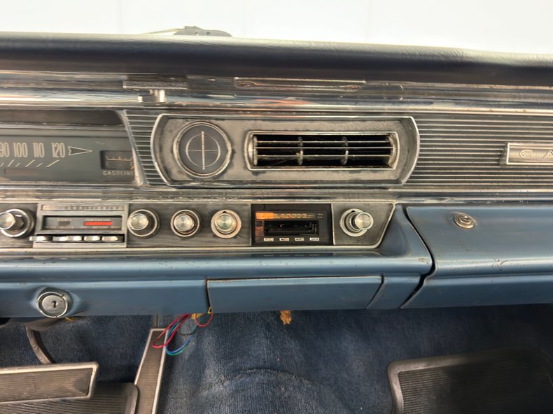 Pontiac-Catalina-1964-Cameo-Ivory-Dark-Blue-45