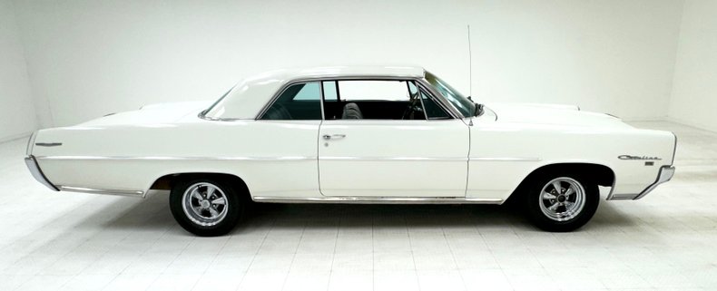 Pontiac-Catalina-1964-Cameo-Ivory-Dark-Blue