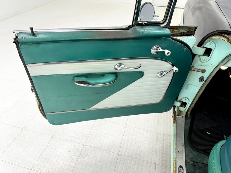 Pontiac-Chieftain-1956-Hialeah-Green-Medium-Green-17