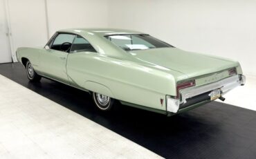 Pontiac-Executive-1968-Springmist-Green-White-1