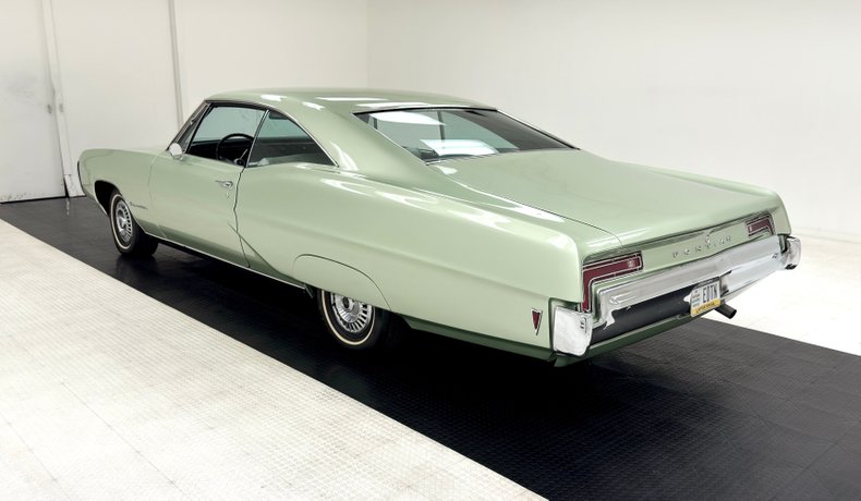 Pontiac-Executive-1968-Springmist-Green-White-1