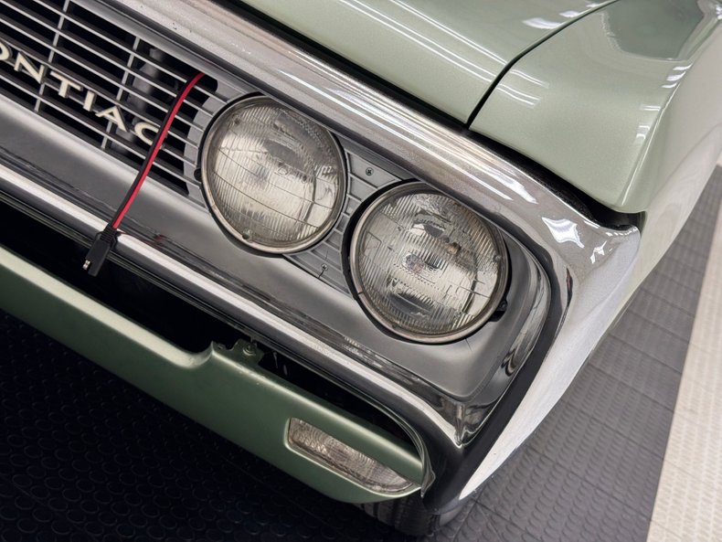 Pontiac-Executive-1968-Springmist-Green-White-10