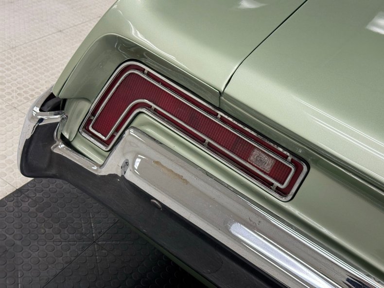 Pontiac-Executive-1968-Springmist-Green-White-16