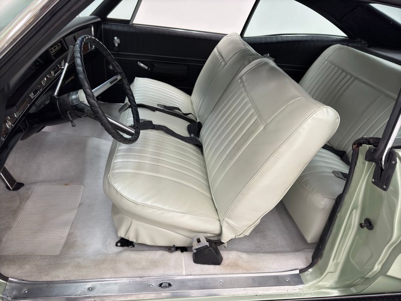 Pontiac-Executive-1968-Springmist-Green-White-25