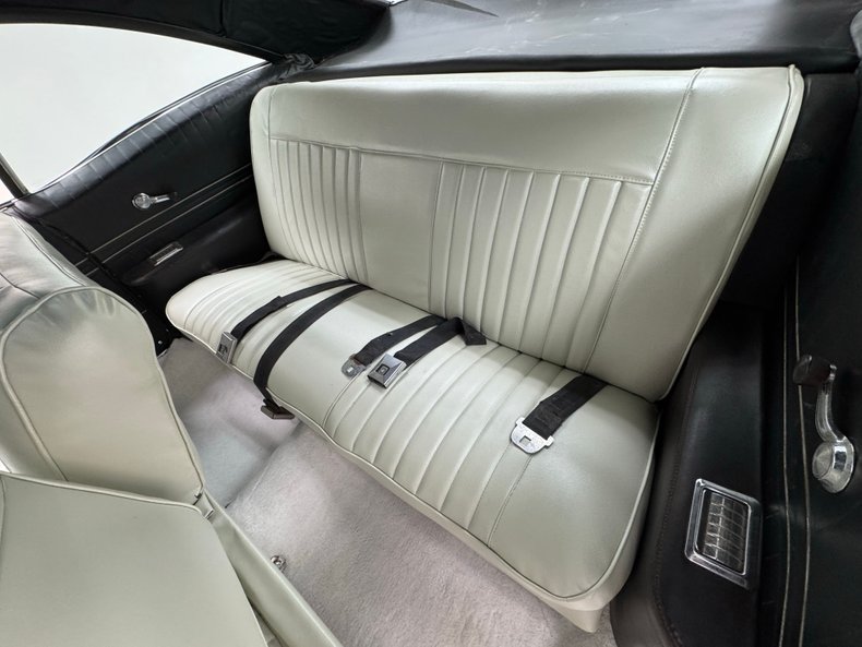 Pontiac-Executive-1968-Springmist-Green-White-27