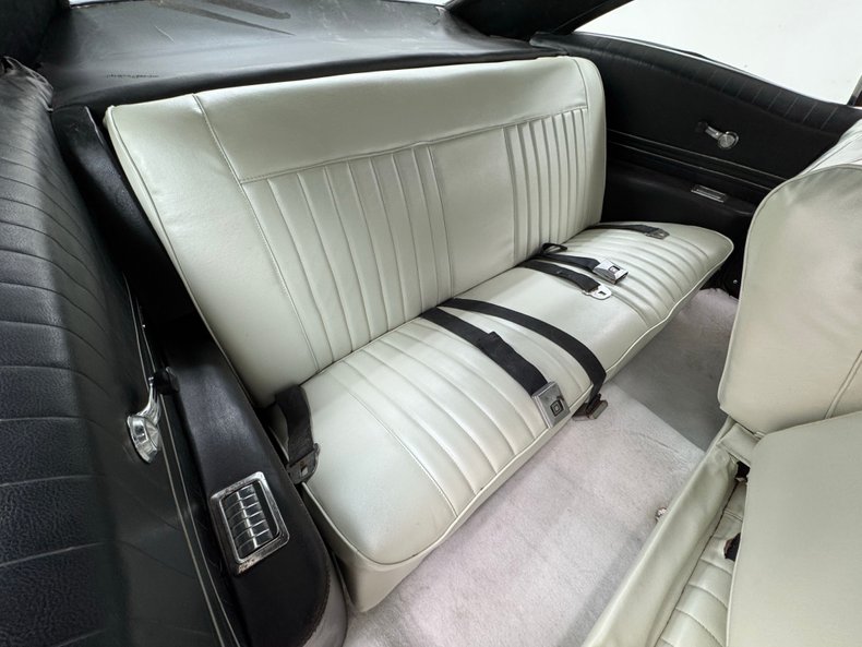 Pontiac-Executive-1968-Springmist-Green-White-30