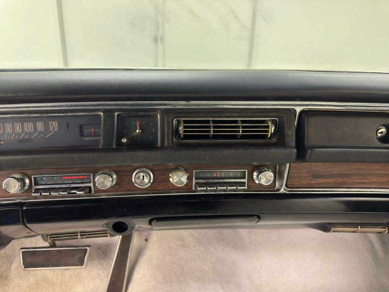 Pontiac-Executive-1968-Springmist-Green-White-34