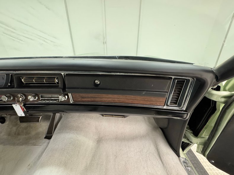 Pontiac-Executive-1968-Springmist-Green-White-35