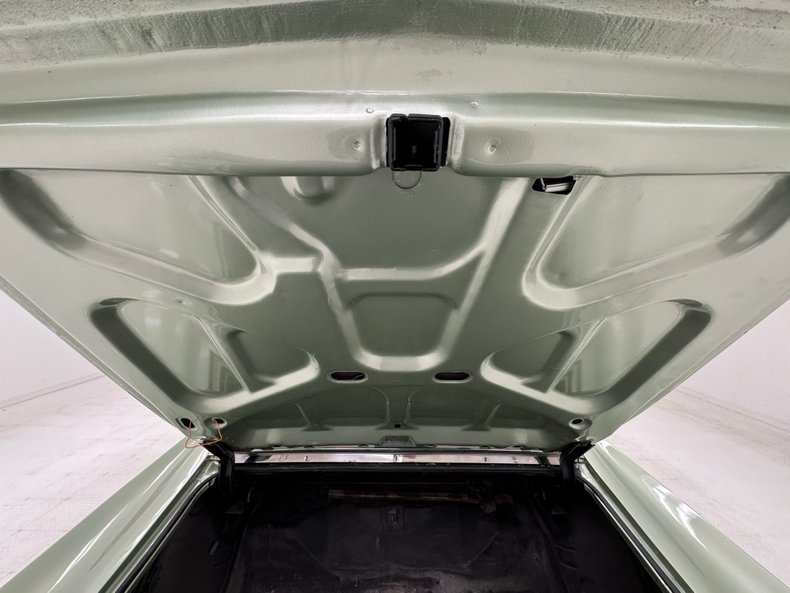 Pontiac-Executive-1968-Springmist-Green-White-5