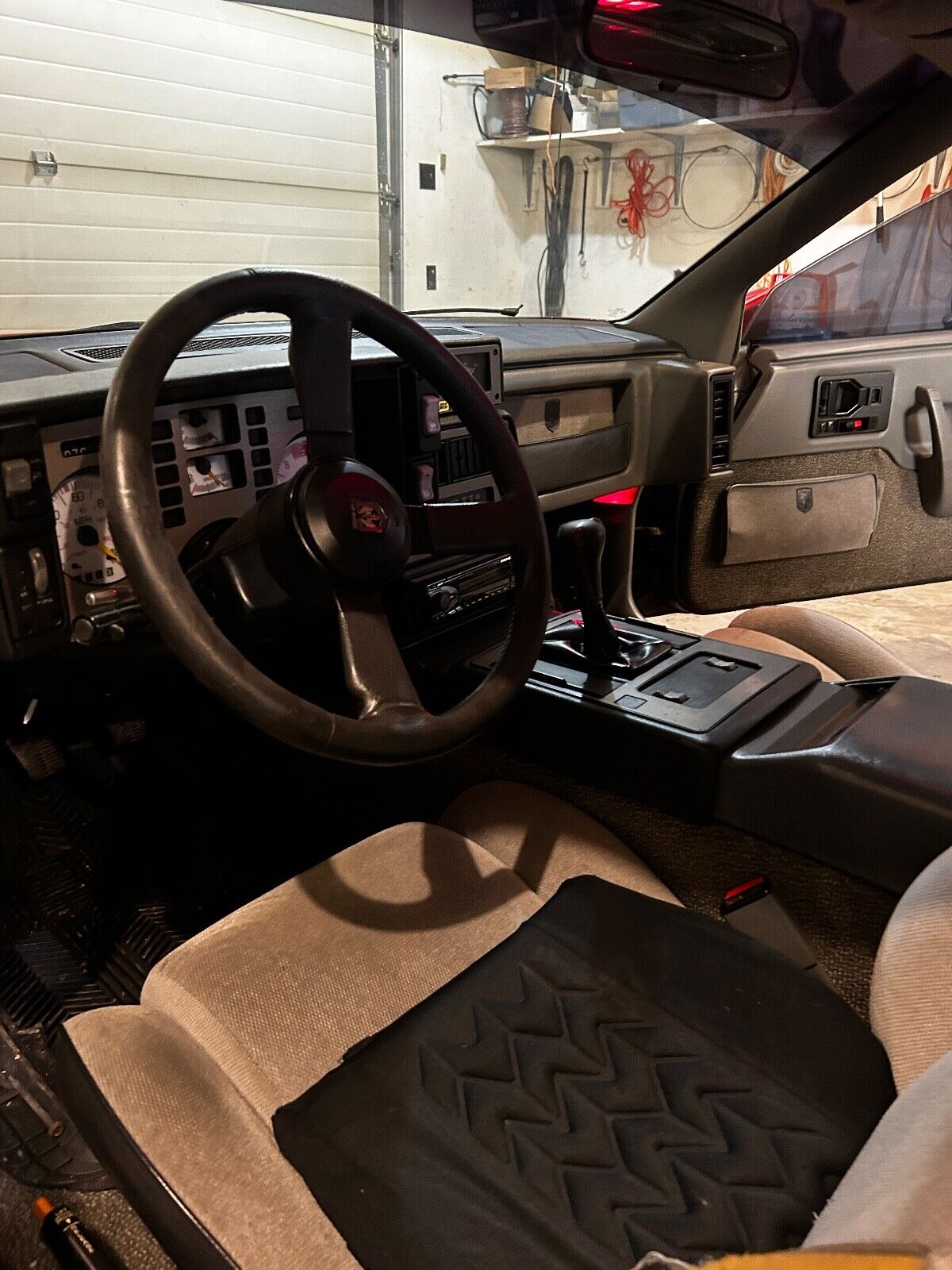 Pontiac-Fiero-1986-Coupe-11