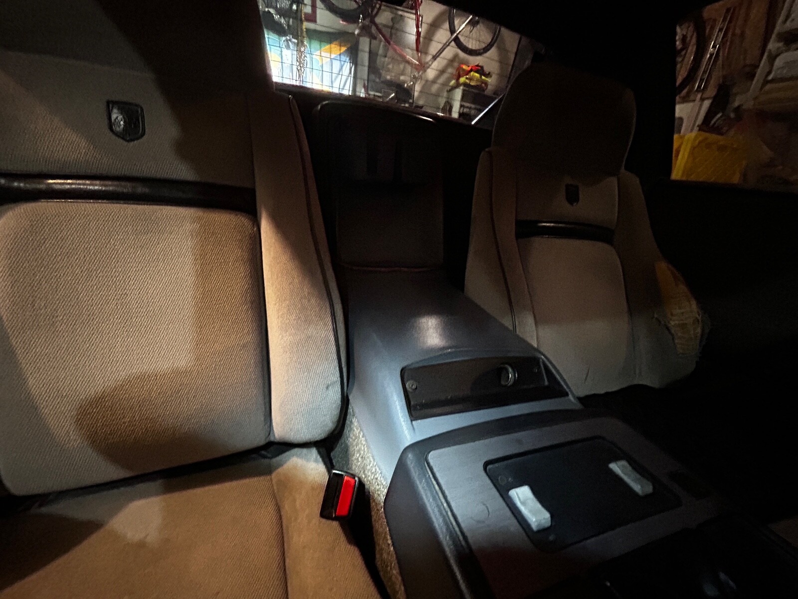 Pontiac-Fiero-1986-Coupe-12