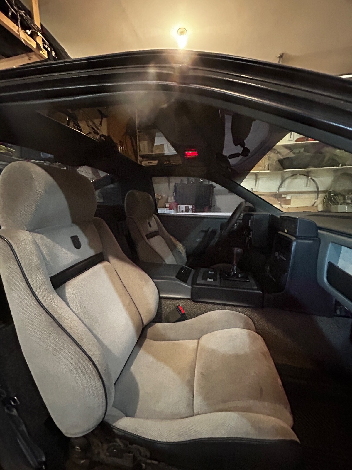 Pontiac-Fiero-1986-Coupe-13