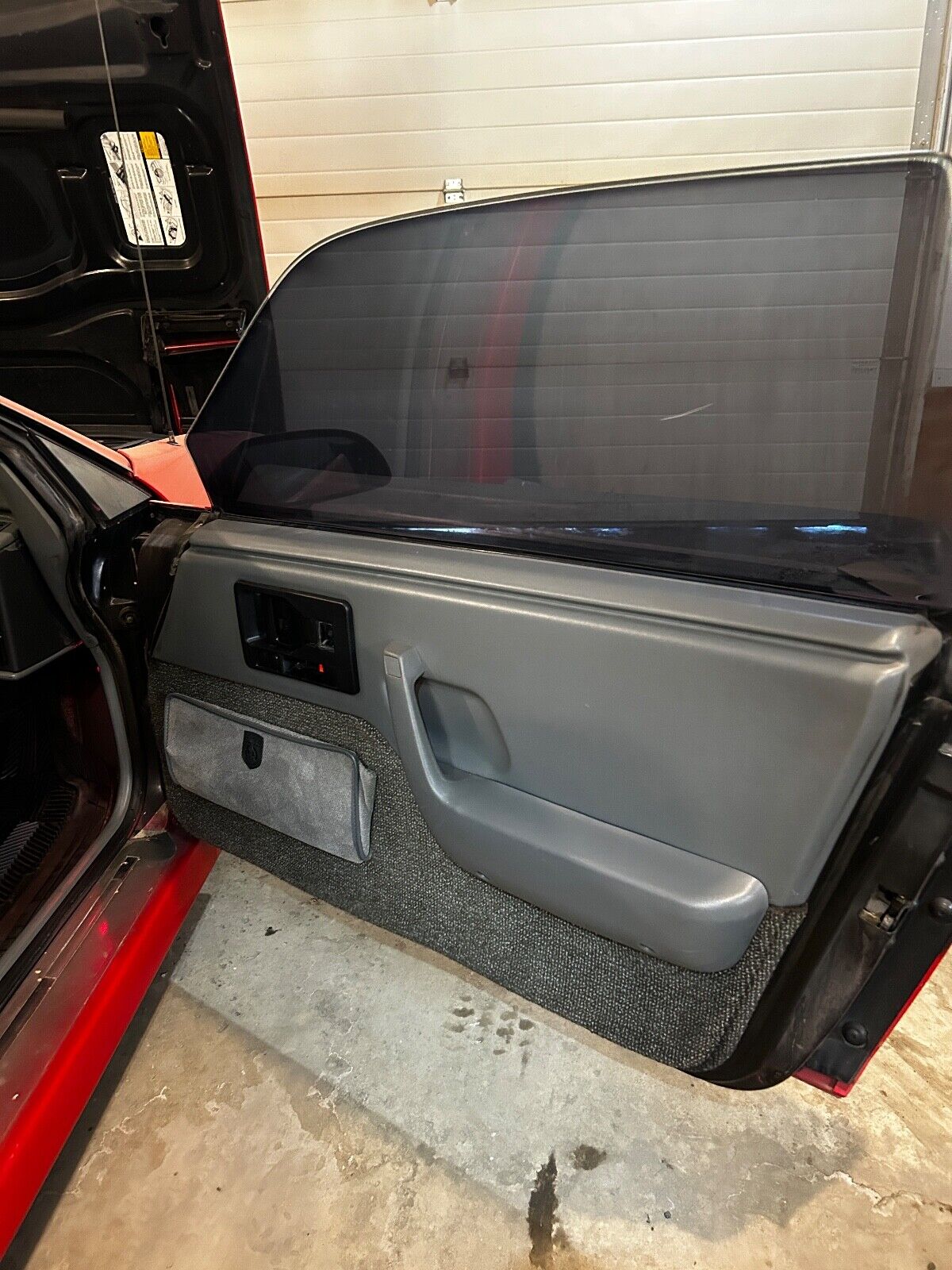 Pontiac-Fiero-1986-Coupe-14