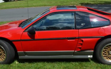 Pontiac-Fiero-1986-Red-Grey-10