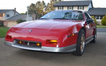 Pontiac-Fiero-1986-Red-Grey-16