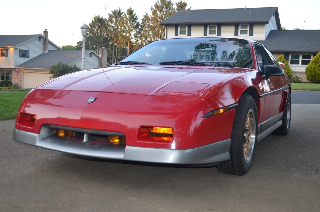 Pontiac-Fiero-1986-Red-Grey-16