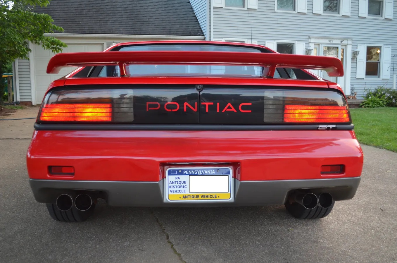 Pontiac-Fiero-1986-Red-Grey-2