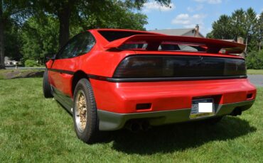 Pontiac-Fiero-1986-Red-Grey-3