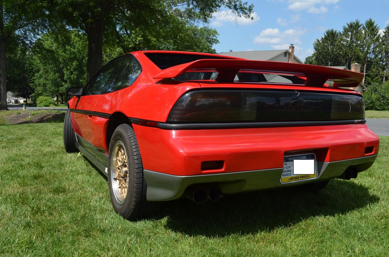 Pontiac-Fiero-1986-Red-Grey-3