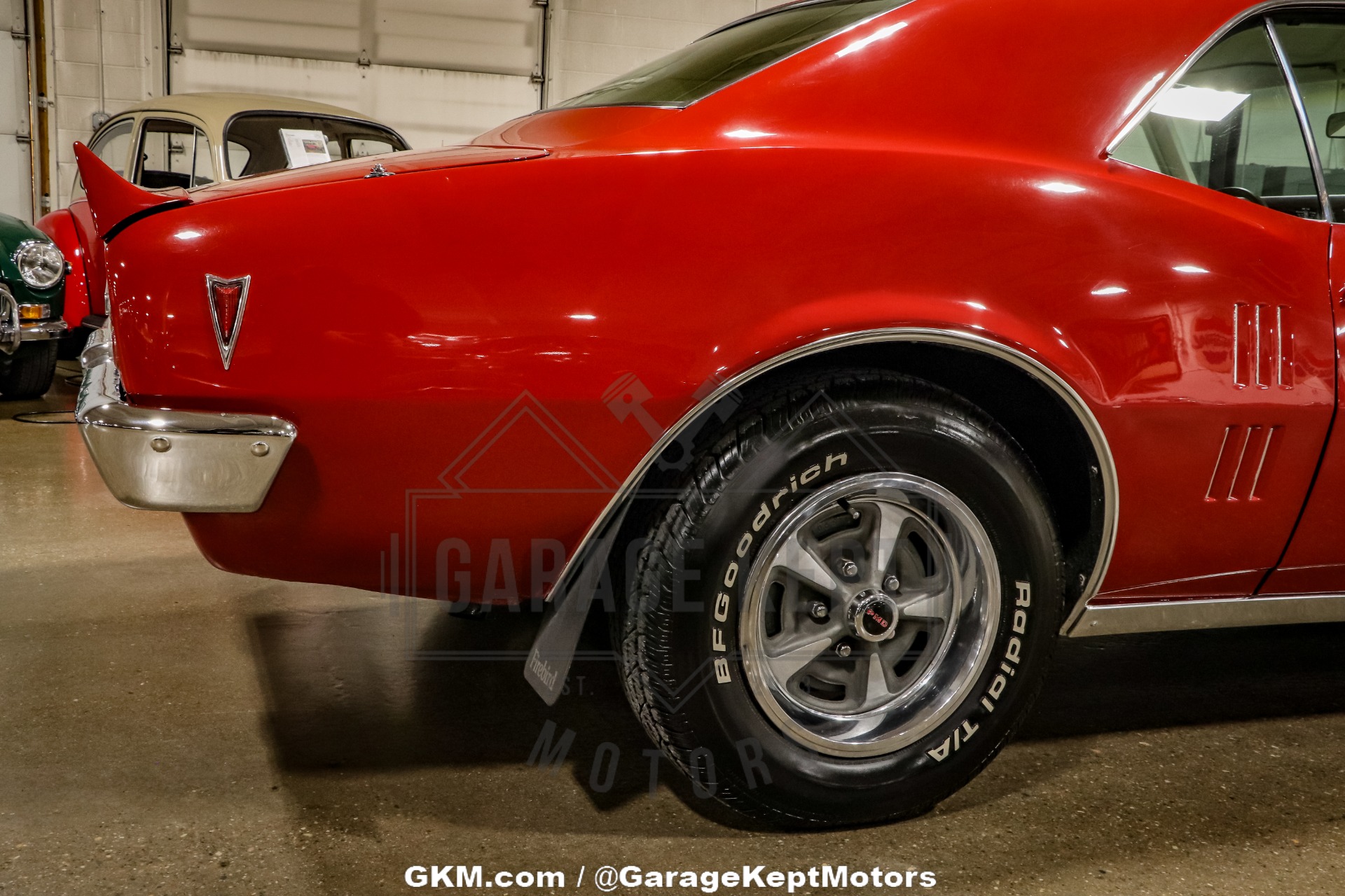 Pontiac-Firebird-1968-Red-White-13