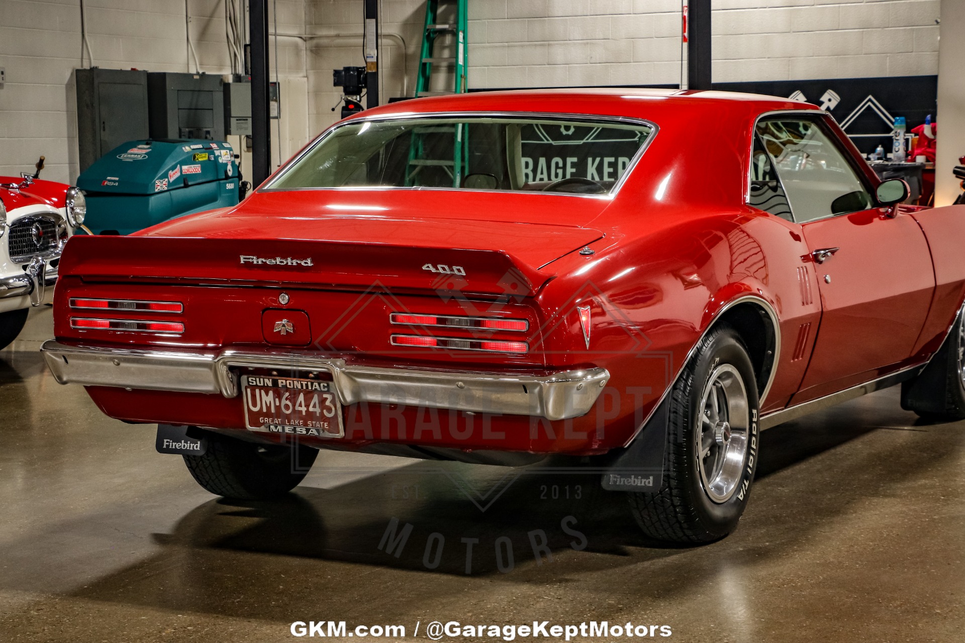Pontiac-Firebird-1968-Red-White-48