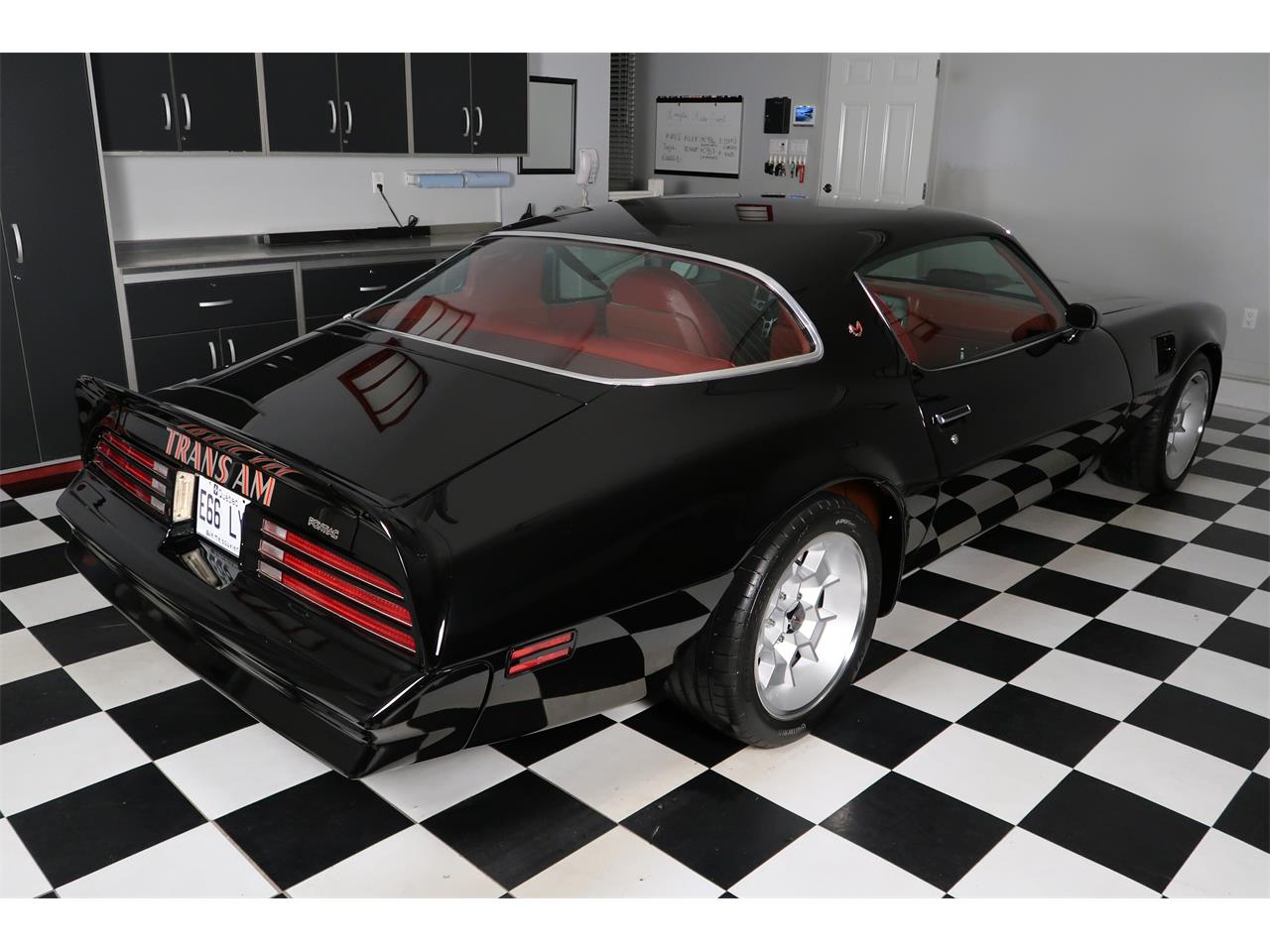 Pontiac-Firebird-1976-Starlight-Black-Red-14