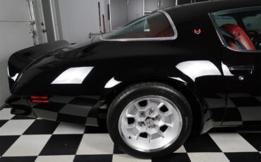 Pontiac-Firebird-1976-Starlight-Black-Red-22