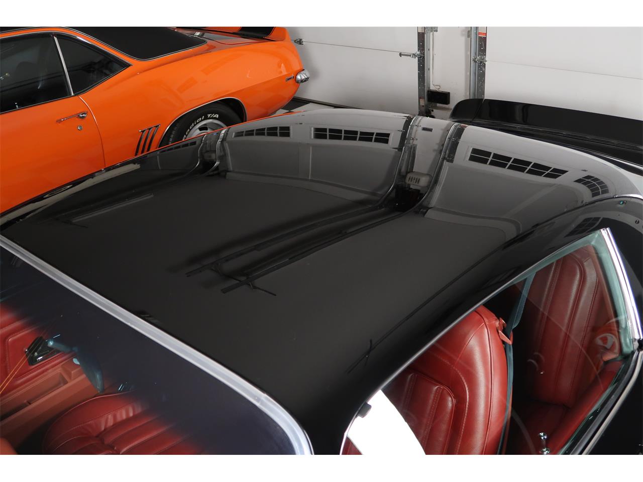 Pontiac-Firebird-1976-Starlight-Black-Red-30