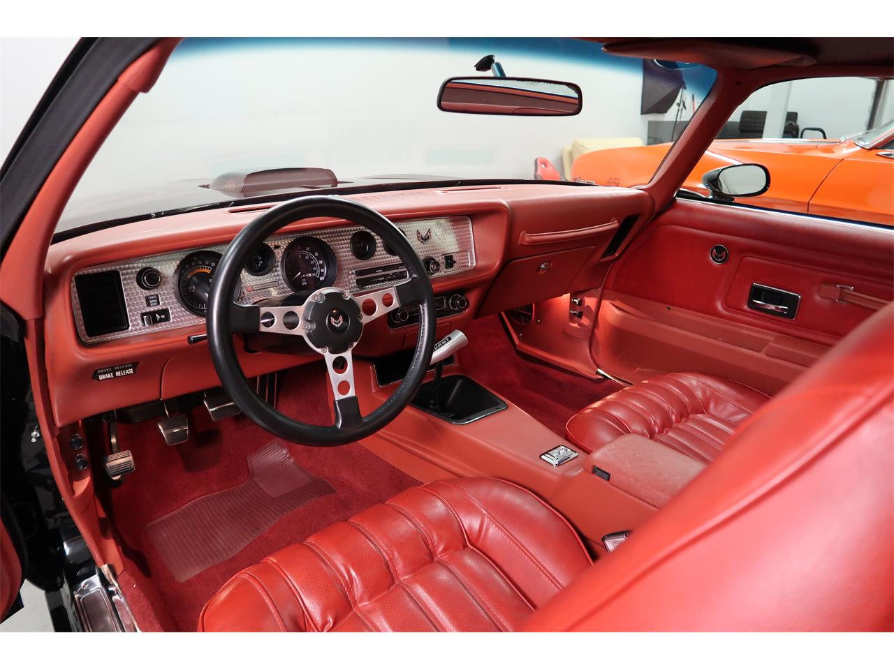 Pontiac-Firebird-1976-Starlight-Black-Red-50