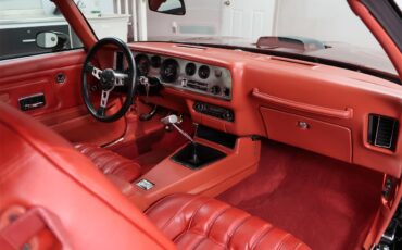 Pontiac-Firebird-1976-Starlight-Black-Red-57