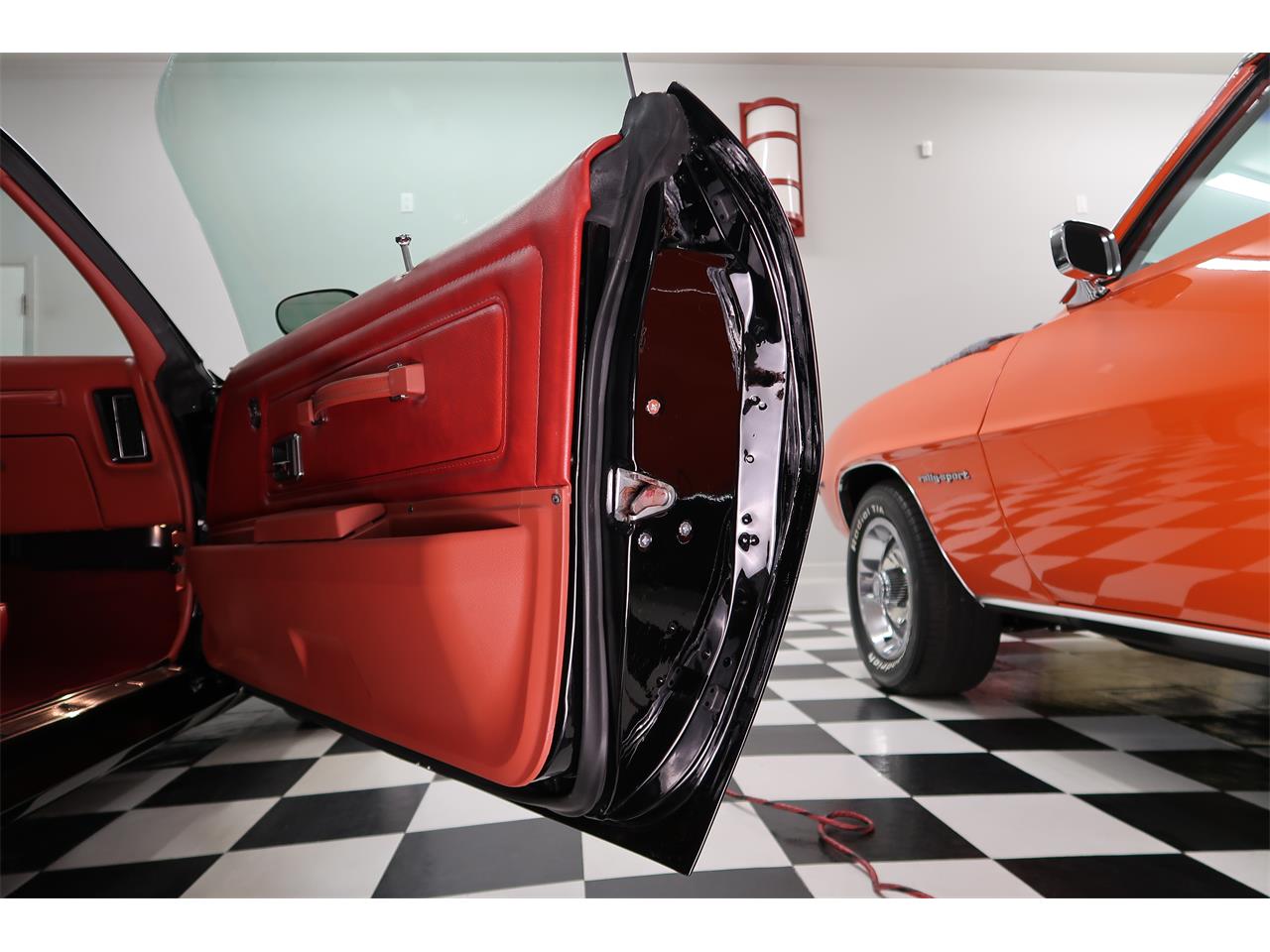 Pontiac-Firebird-1976-Starlight-Black-Red-63