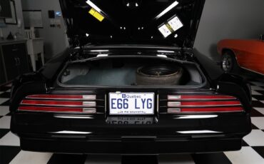 Pontiac-Firebird-1976-Starlight-Black-Red-68