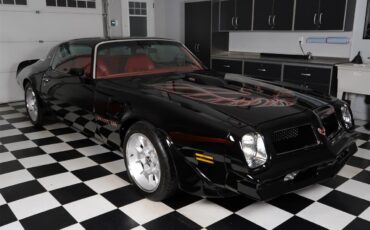 Pontiac-Firebird-1976-Starlight-Black-Red-85