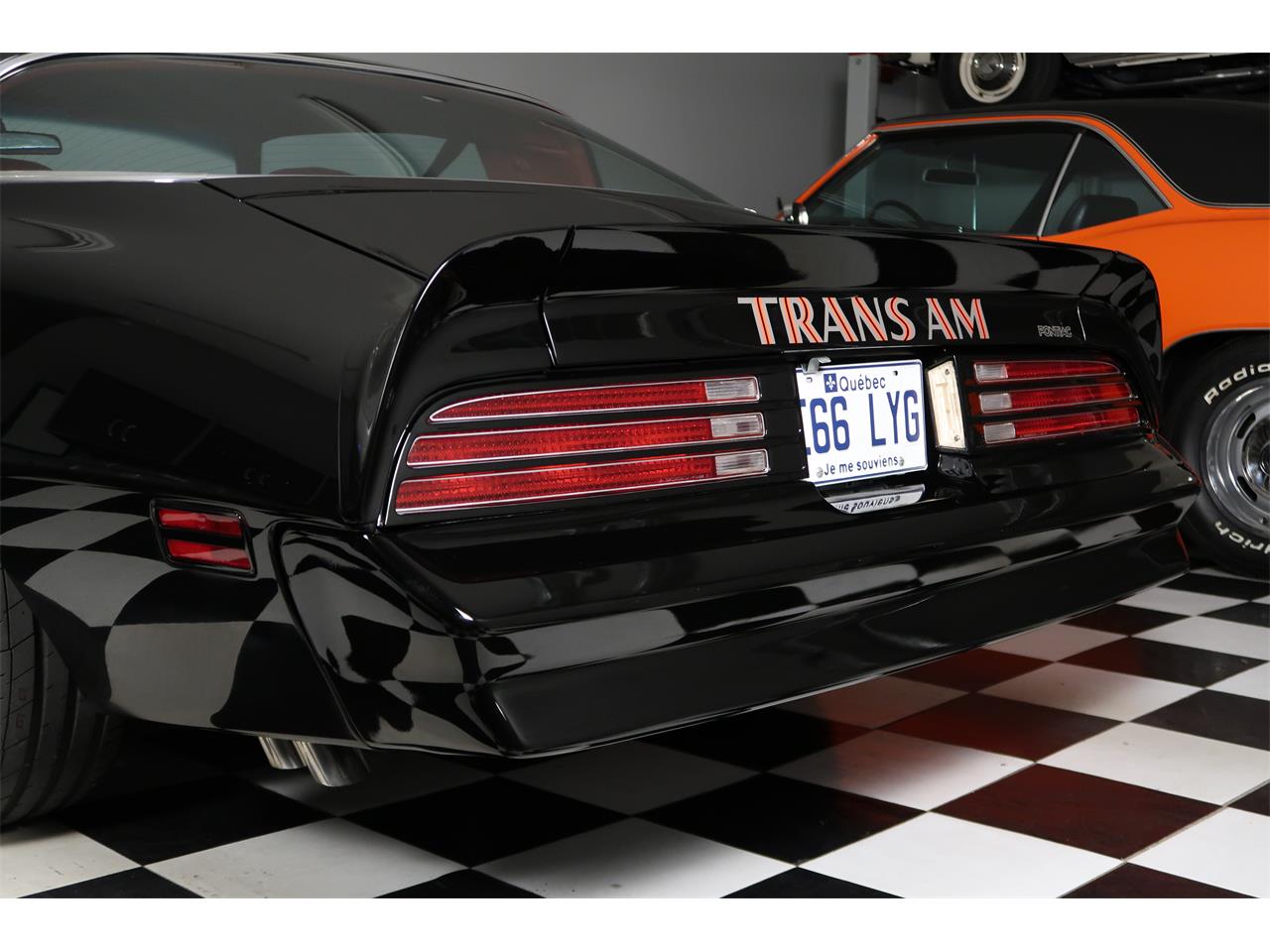 Pontiac-Firebird-1976-Starlight-Black-Red-86