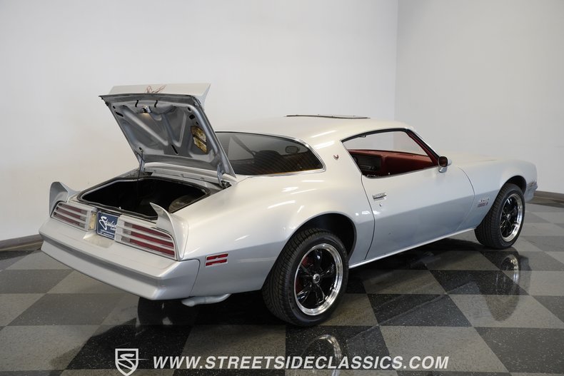 Pontiac-Firebird-1977-Silver-Red-13