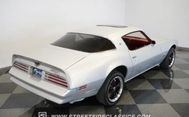 Pontiac-Firebird-1977-Silver-Red-21