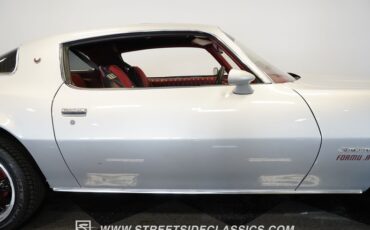Pontiac-Firebird-1977-Silver-Red-28