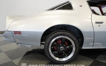 Pontiac-Firebird-1977-Silver-Red-29