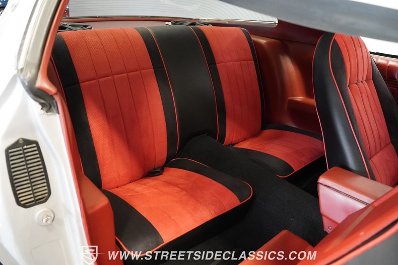 Pontiac-Firebird-1977-Silver-Red-36