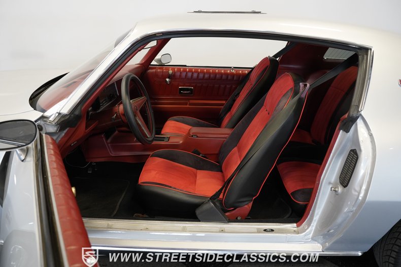 Pontiac-Firebird-1977-Silver-Red-44