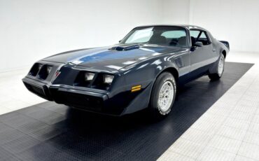 Pontiac-Firebird-1981-Nightwatch-Blue-Dark-Blue