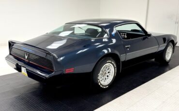 Pontiac-Firebird-1981-Nightwatch-Blue-Dark-Blue-4