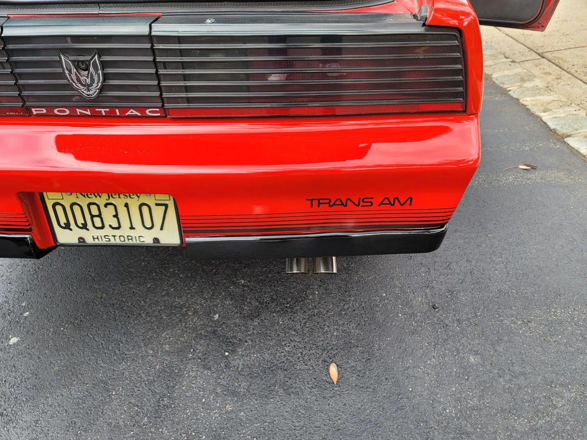 Pontiac-Firebird-1984-Red-Grey-1