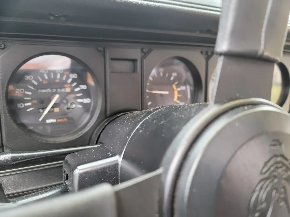 Pontiac-Firebird-1984-Red-Grey-3