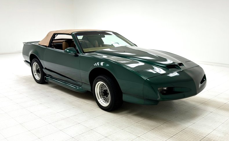 Pontiac-Firebird-1992-Dark-Jade-Green-Meta-Tan-1